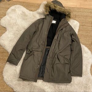 Old navy olive green parka S women’s faux fur